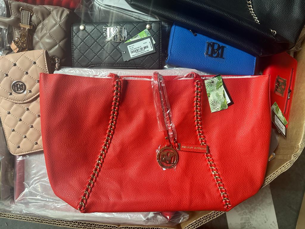 54354 - Badgley Mischka handbags / purses USA